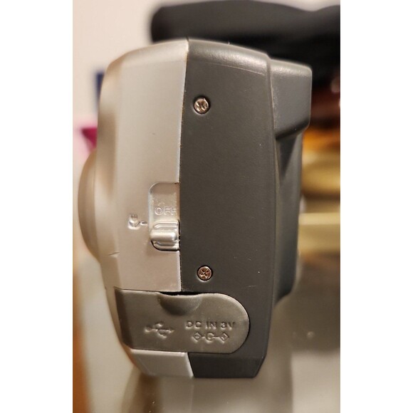 Kodak EASYSHARE CX4200 2.0 MP Digital Camera - Picture 6 of 7